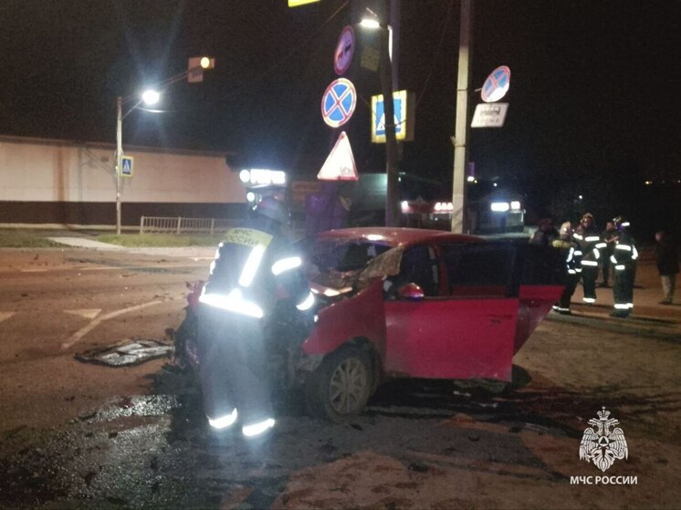 В Щекине оперативно потушили легковой автомобиль