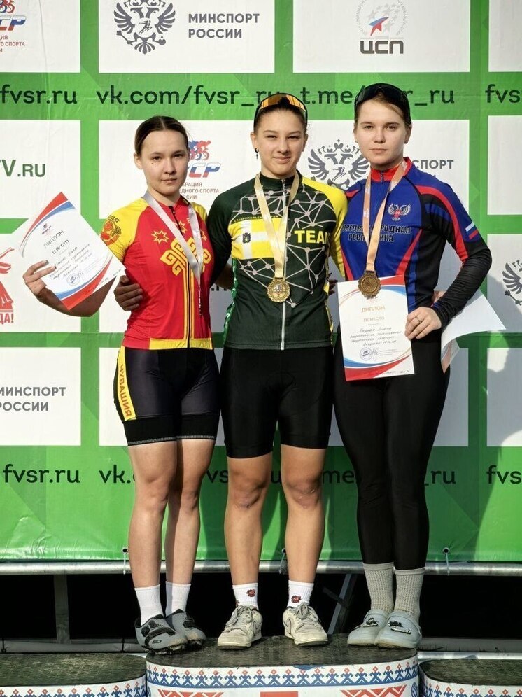 Спортсменка ДНР завоевала медаль на Всероссийских соревнованиях по велосипедному спорту