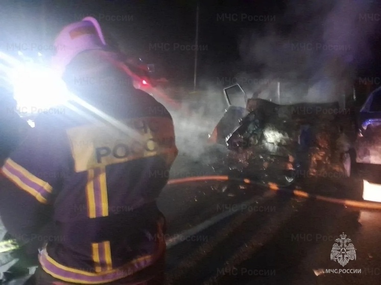 Под Юхновом устанавливают обстоятельства ДТП с легковушкой и автобусом