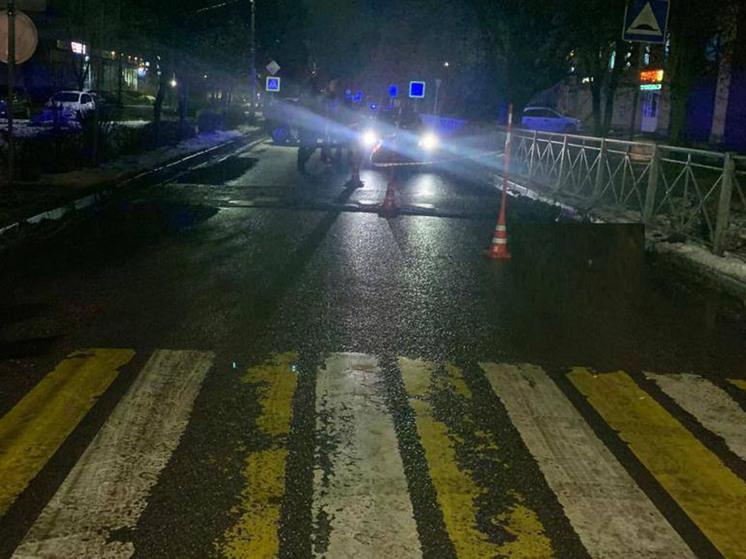 В Новгородской области погиб один пешеход, еще двое пострадали