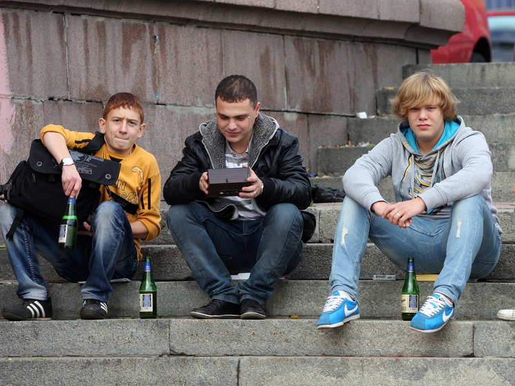 В РФ предложили ввести принудительную эмансипацию агрессивных подростков