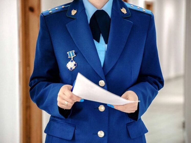 Женщина в Тверской области обругала соседку и попала на деньги