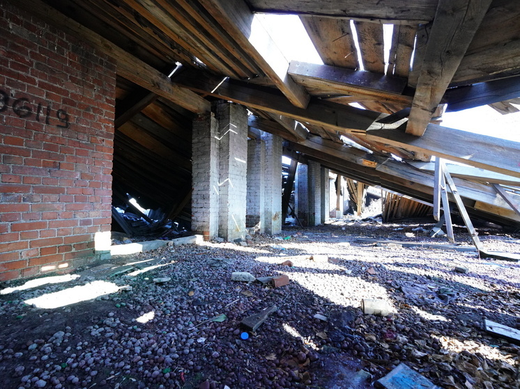 Пятый корпус бывшей инфекционной больницы в центре Новосибирска снесен