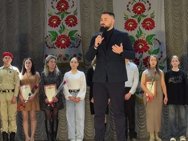 Врио министра молодёжной политики ДНР посетил Харцызск с рабочей поездкой