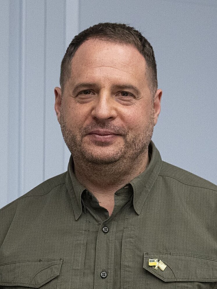 "Украинская правда": у окружения Зеленского был чат для увольнения Андрея Ермака