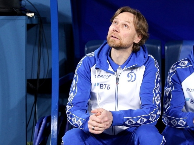 Валерий Карпин, главный тренер сборной России, назвал себя мягким отцом, признав, что дочери часто используют его снисходительность. Карпин старается сдерживать чрезмерную уступчивость, осознавая её негативные последствия. В отношениях с женой он подчёркивает важность разумности её просьб: конструктивные инициативы поддерживает, хотелки — нет. На вопрос о подкаблучничестве ответил утвердительно, пояснив, что отказывать разумному человеку бессмысленно. 