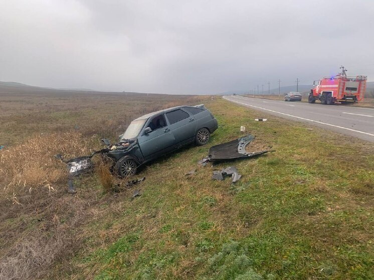 Два человека погибли в Грачевском округе Ставрополья в результате столкновения двух легковушек