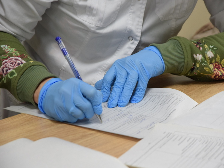 Минздрав Омской области запускает «горячую линию» к Всемирному дню борьбы со СПИДом