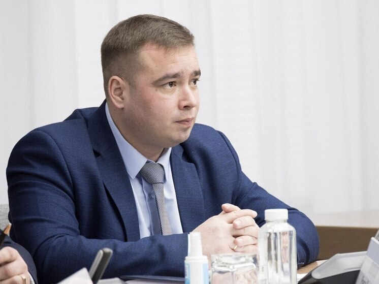 Попов получил представление прокуратуры из-за детской площадки в Теплом