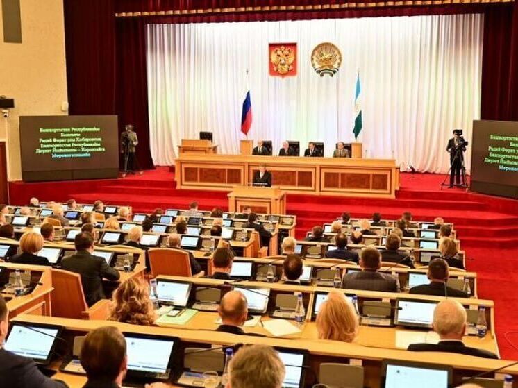 Радий Хабиров перенес свое ежегодное Послание к Госсобранию