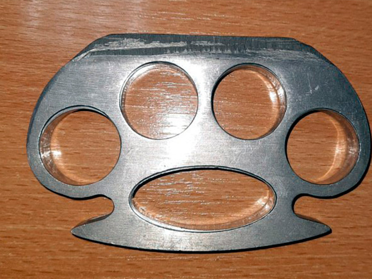 На жителя Брянска завели уголовное дело за изготовление холодного оружия