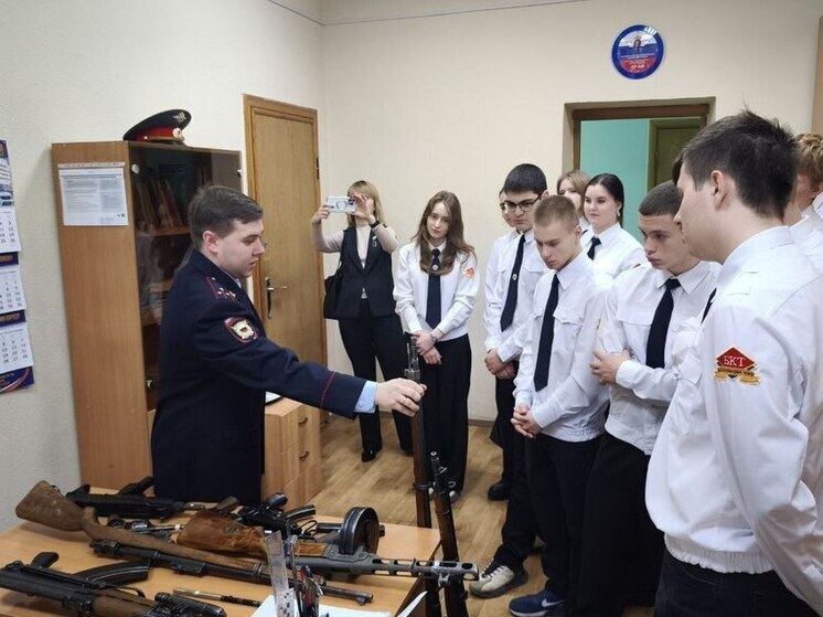 Брянские студенты посетили лаборатории криминалистов