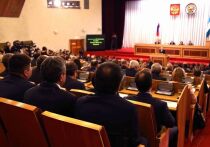 Башкирский депутат Флюр Нурлыгаянов поинтересовался у первого вице-премьера РБ Рустама Муратова, как правительство республики готовится к последствиям закона о платформенной экономике