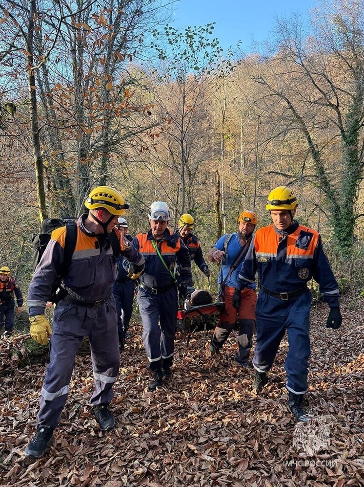 В горах Сочи за выходные спасатели помогли двум женщинам