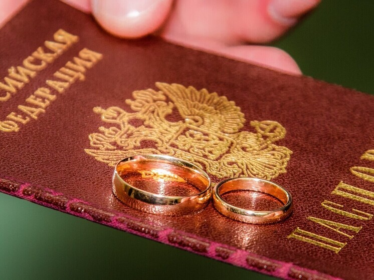 Жительница Карабаша вышла замуж за незнакомого мигранта ради 3 тысяч рублей