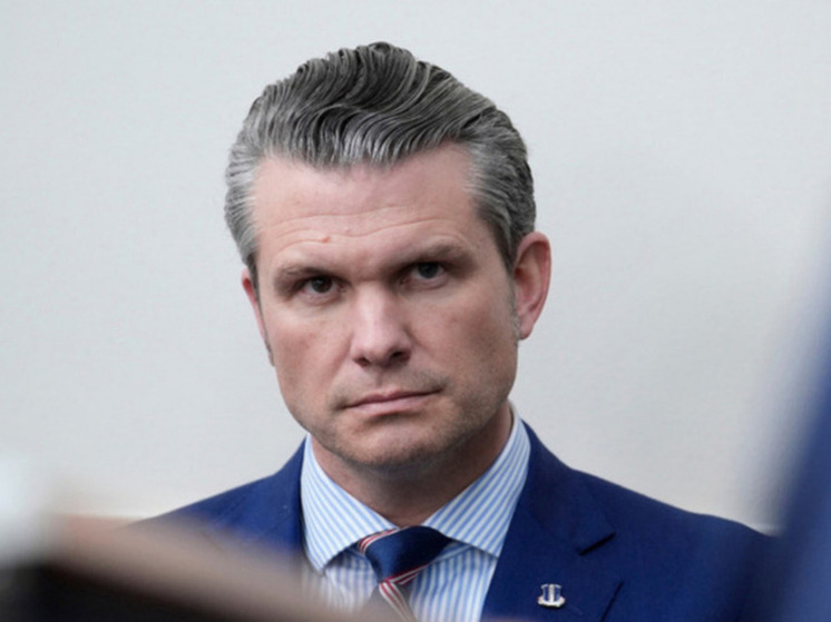 Экс-разведчик Риттер назвал Хегсета военным преступником