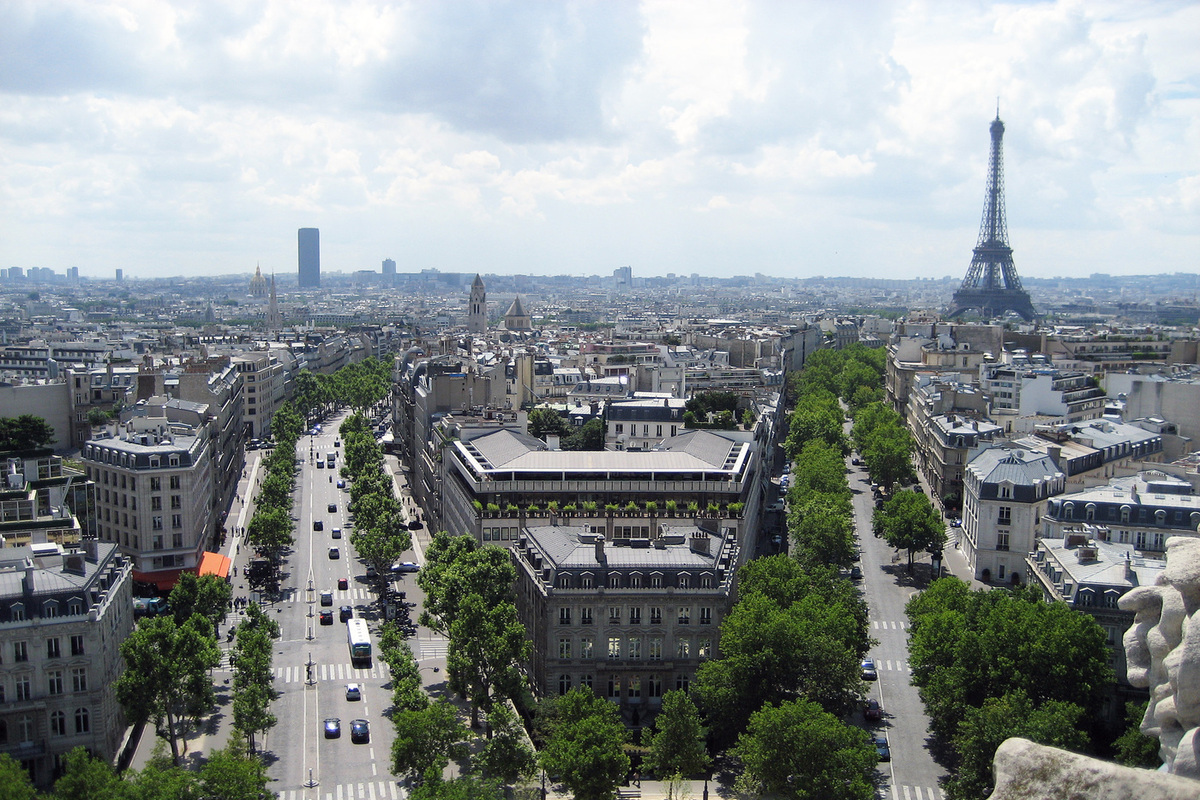 Зеленский прибыл на встречу с Макроном