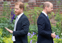 Британский кронпринц Уильям и его младший брат принц Гарри, чьи отношения остаются натянутыми уже несколько лет, могут встретиться в США летом 2026 года сразу на двух крупных мероприятиях: во время визита четы Уэльских на празднование 250-летия США и на матчах чемпионата мира по футболу