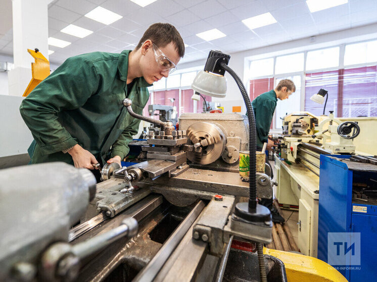 В Казани за год официальных безработных стало меньше на четверть