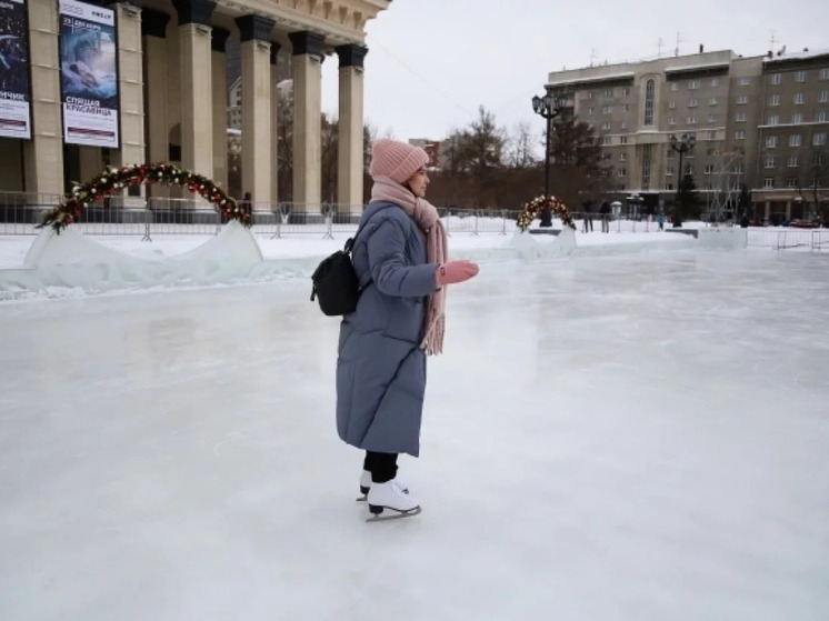 В Новосибирске открыли зимний сезон: заработали три новых катка