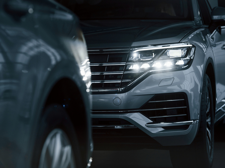 Импорт грозит спадом: В РФ ввезли всего 185 тысяч праворульных автомобилей