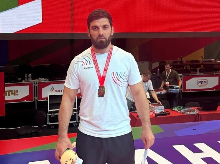 Дагестанец стал призером чемпионата мира по борьбе на поясах