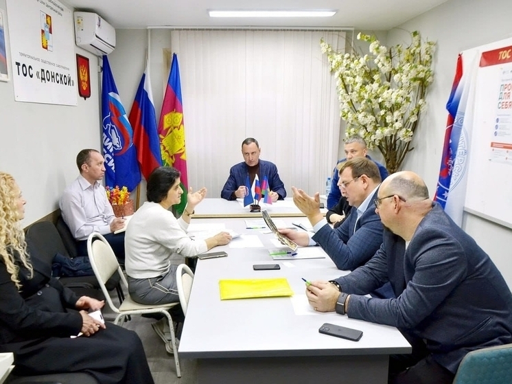 Депутат Тепляков выслушал проблемы жителей на приеме в ТОС «Донской» в Центральном районе Сочи