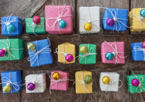 От календарей с предметами гигиены до коробок с бриллиантами за миллионы долларов — культура адвент-календарей в предрождественский сезон достигла абсурдных масштабов