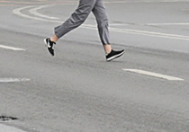 Около 100 подростков пыталась перебежать автомагистраль в Питере