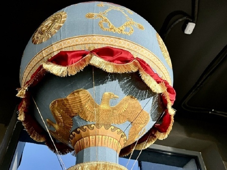 Макет легендарного шара братьев Монгольфье приземлился в Нижнем