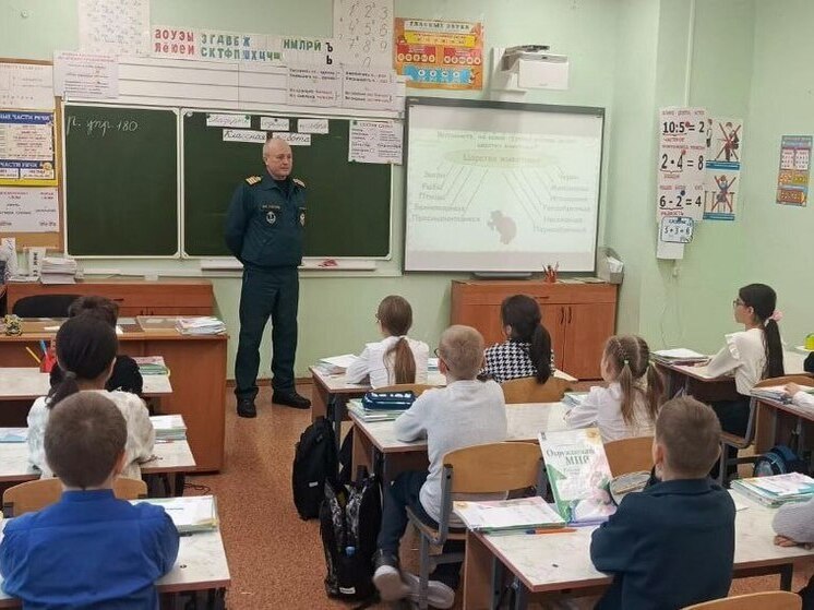 Киришским школьникам напомнили об опасности тонкого льда