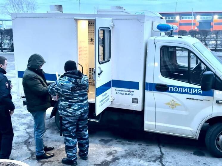 Экс-замглавы курганского муниципалитета обвиняют во взятке в 600 тысяч рублей