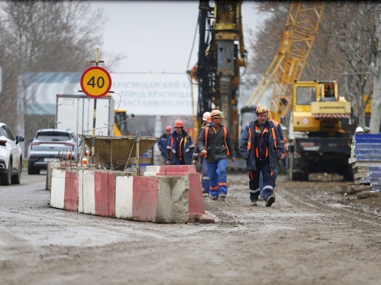 Началась реконструкция Фадеевского путепровода: до конца 2026 года изменится схема подъезда к аэропорту