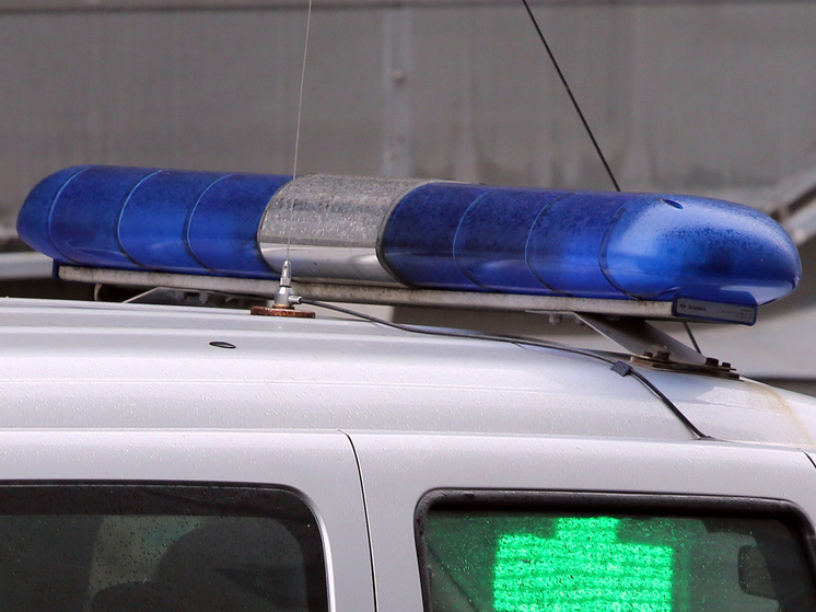 В машине на западе Москвы взорвался углекислотный баллон