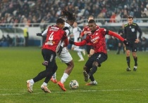 «Балтика» в Калининграде победила «Спартак» со счётом 1:0, сыграв с 30-й минуты в меньшинстве. На 33-й минуте был удалён главный тренер «Балтики» Андрей Талалаев за жест в адрес арбитра. Позднее тренер прокомментировал эпизод с удалением и подчеркнул значение победы для роста игроков. Из-за дисквалификации он пропустит матч 18-го тура с «Крыльями Советов».