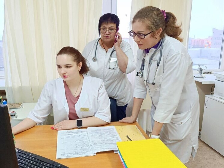 Новгородские врачи спасли многодетную мать от тяжелой болезни