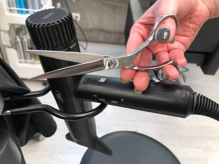 Сегодня, 1 декабря, в мире отмечают Всемирный день борьбы со СПИДом. Этот день нужен для привлечения внимания к проблеме ВИЧ-инфекции, сообщает Роспотребнадзор.