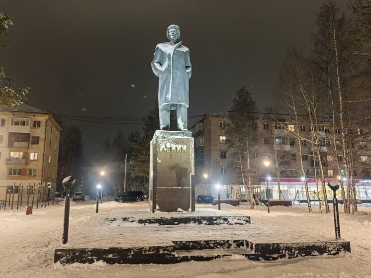 В Архангельске после ремонта открыли памятник Ленину