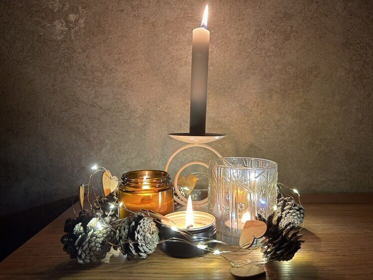 Для жителей региона сделали подборку надежных альтернативных источников освещения, которые стоит иметь дома под рукой
Отключение света всегда застает в самый неподходящий момент