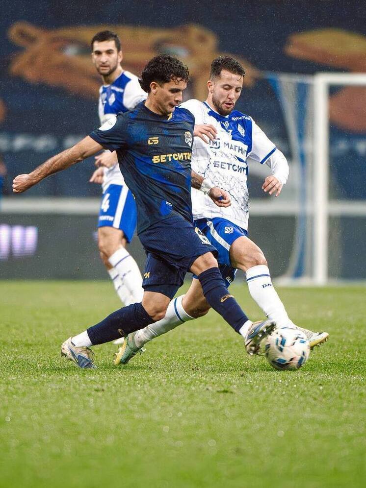 «Динамо» Махачкала сыграло вничью с «Сочи»