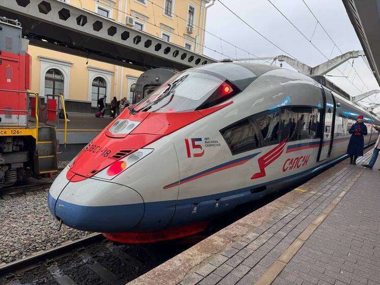 Задержанный «Сапсан» отправился в Москву на резервном поезде