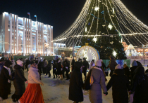 В число первых по стране попал Хабаровский край, в котором уже зажгли главную новогоднюю ёлку.