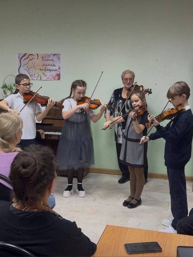 В Серпухове прошла музыкальная программа «Мир озарен твоей любовью!»