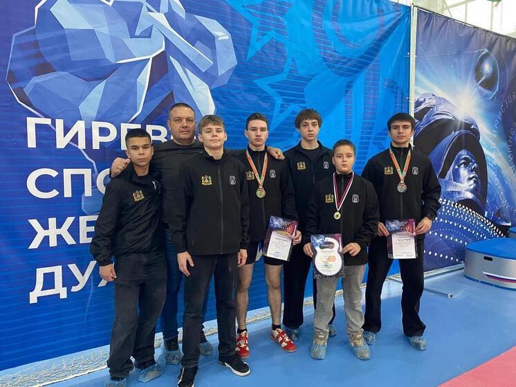 Брянцы завоевали медали Всероссийских соревнований по гиревому спорту