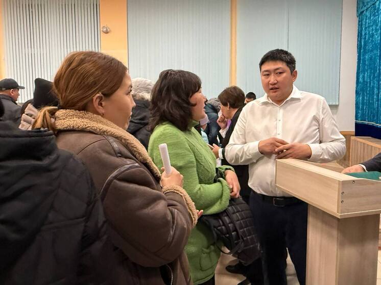 В столице Калмыкии встретились с жильцами нового дома