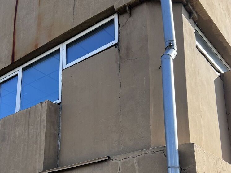 Прокуратура нашла трещины в фундаменте и стенах ФОКа ЗабГУ