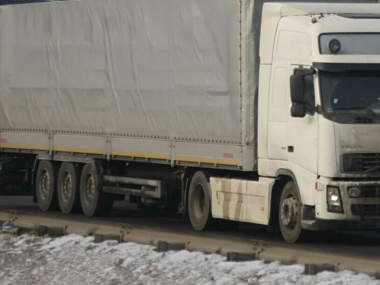 МЧС оказывает помощь водителям, заблокированным на трассе «Байкал» из-за непогоды