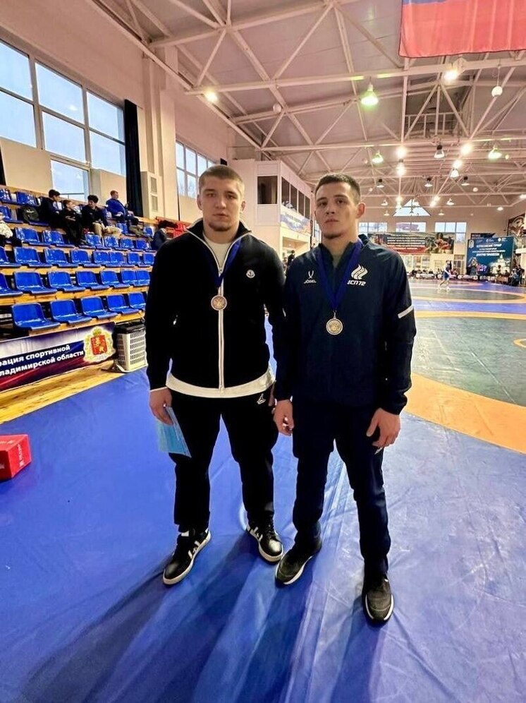 Тюменские борцы завоевали медали на всероссийских соревнованиях во Владимире и пробились в сборную России