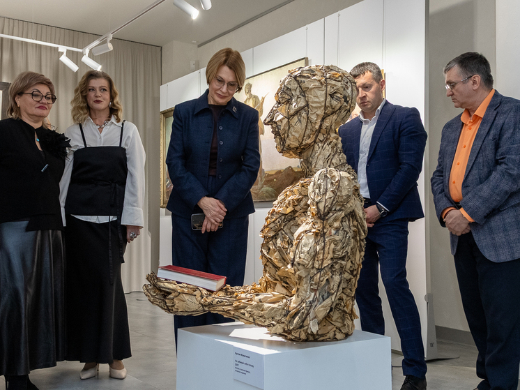 В Первоуральске открыли выставку ко Дню рождения города