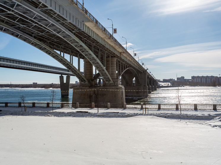 Ремонт Октябрьского моста в Новосибирске отложен до 2026 года и потребует 1,5 млрд рублей